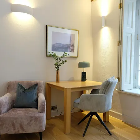 Отель The Three Sisters 4*