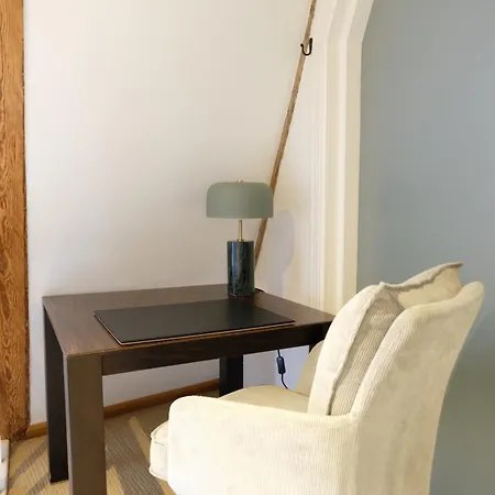 The Three Sisters 4*