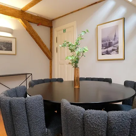 Отель The Three Sisters 4*