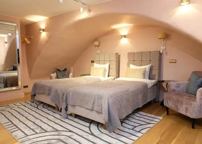 The Three Sisters Ξενοδοχείο 4*