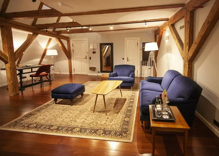 The Three Sisters 4* Ταλίν