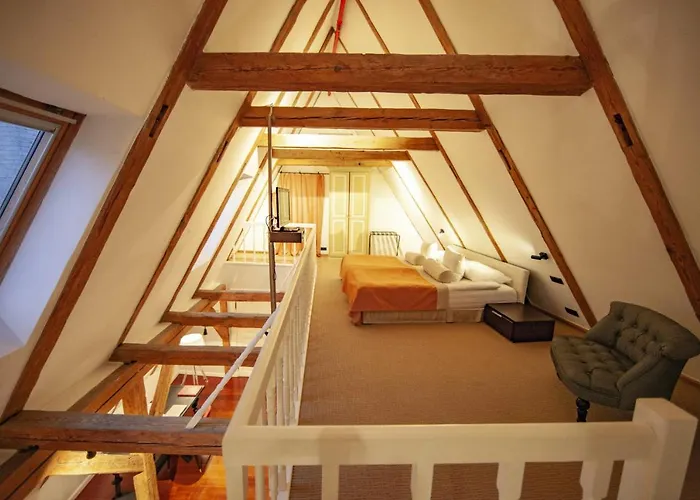 The Three Sisters 4* Ταλίν