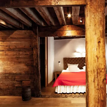 The Three Sisters Otel