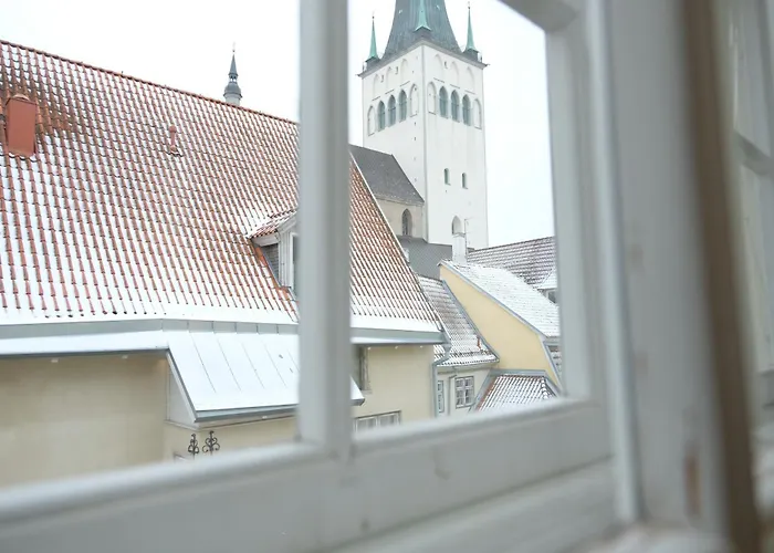 The Three Sisters 4*