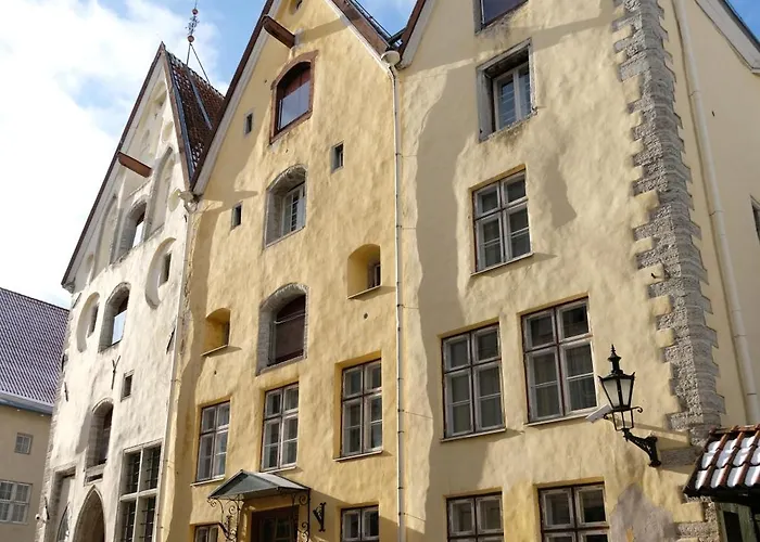 호텔 The Three Sisters 탈린