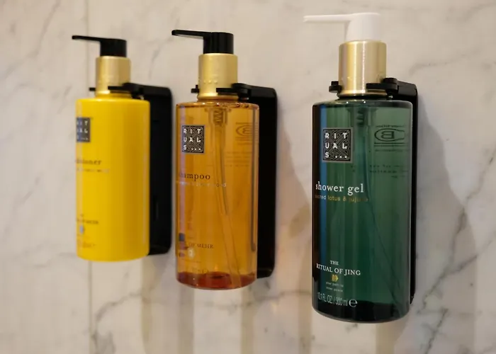 The Three Sisters טאלין