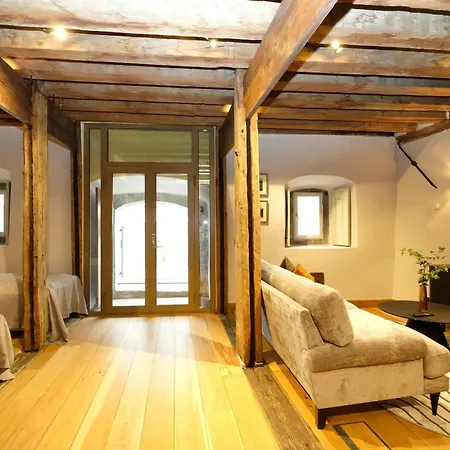 Hotell The Three Sisters 4*