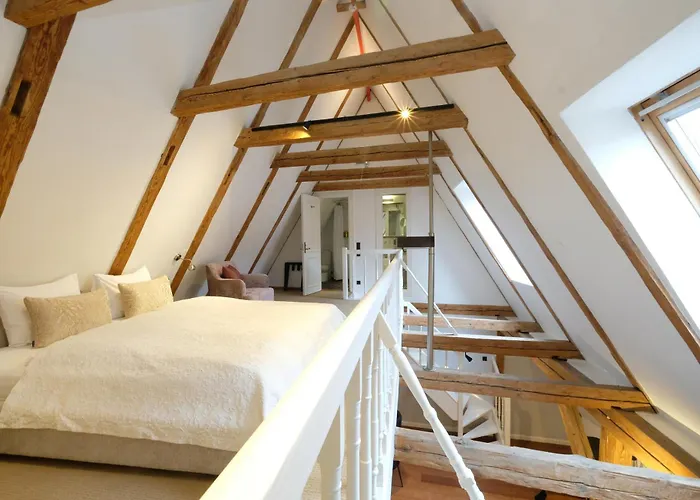 ホテル The Three Sisters