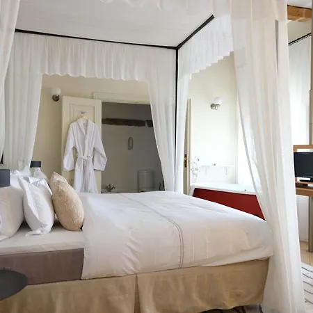 The Three Sisters Otel